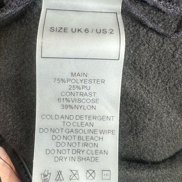 Maniere de Voir sleek & sexy contour black leather contrast bodysuit size 2 NWT - Picture 8 of 8